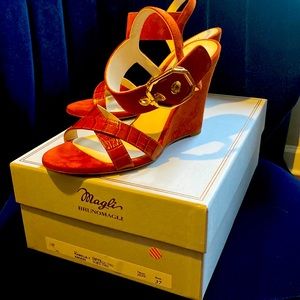 Bruno Magli wedge brown sandals size 37